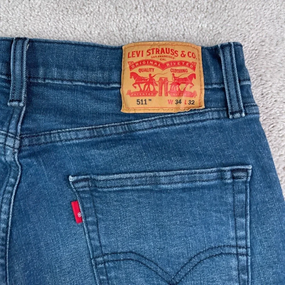 Levis Jeans Mens 34x32 (Fits 32x31) Blue 511 Slim Fit Straight Stretchy Denim